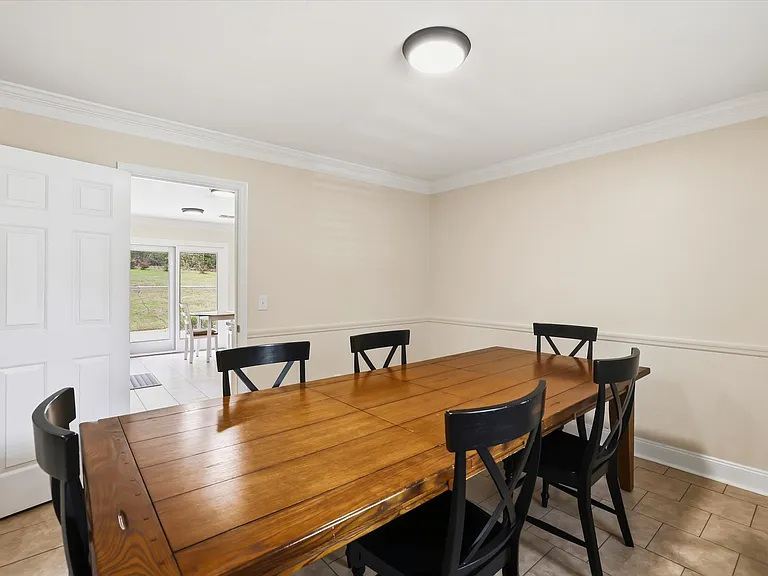 3456 Mahoney Dr — Photo 5