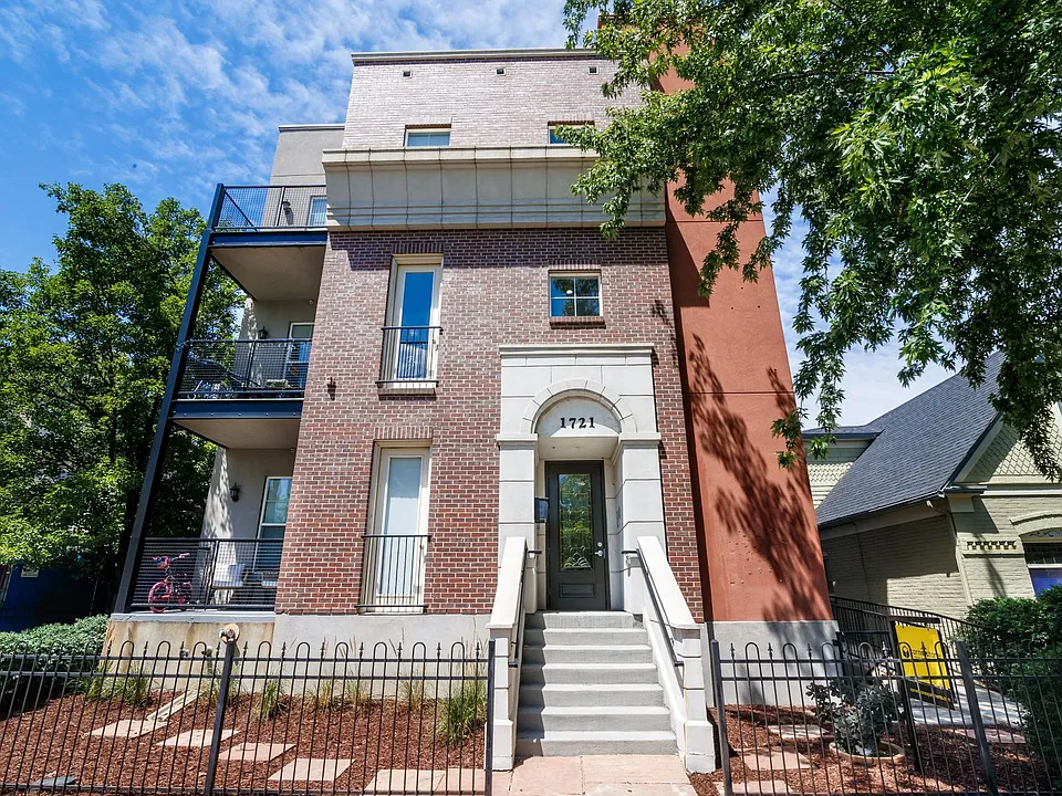 1721 Marion