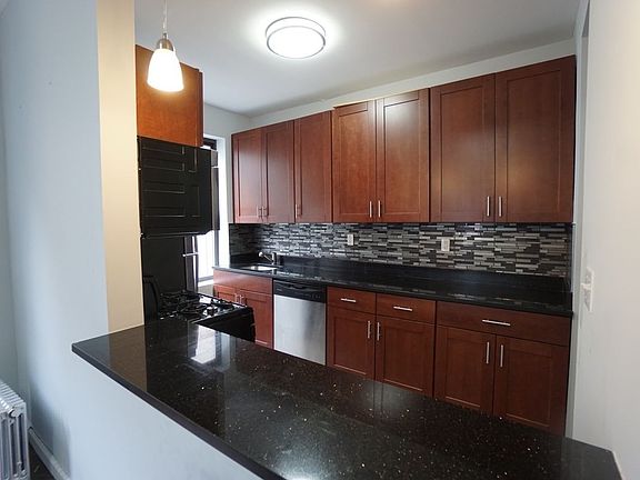 5th image of 409 W 129th St APT 68