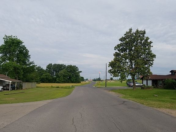 4th image of 505 Hickory Hills Dr