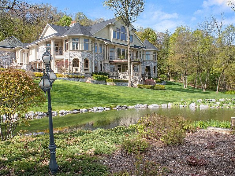 N1860 N Black Point Rd Lake Geneva, WI, 53147 Apartments for Rent