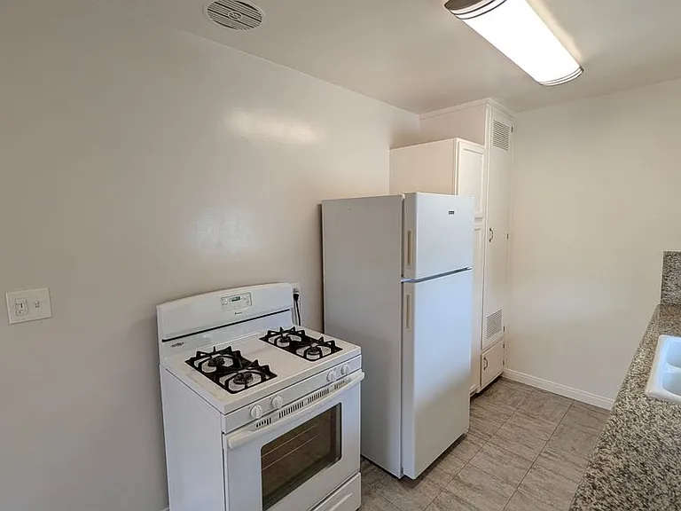 Magnolia Manor — Photo 18