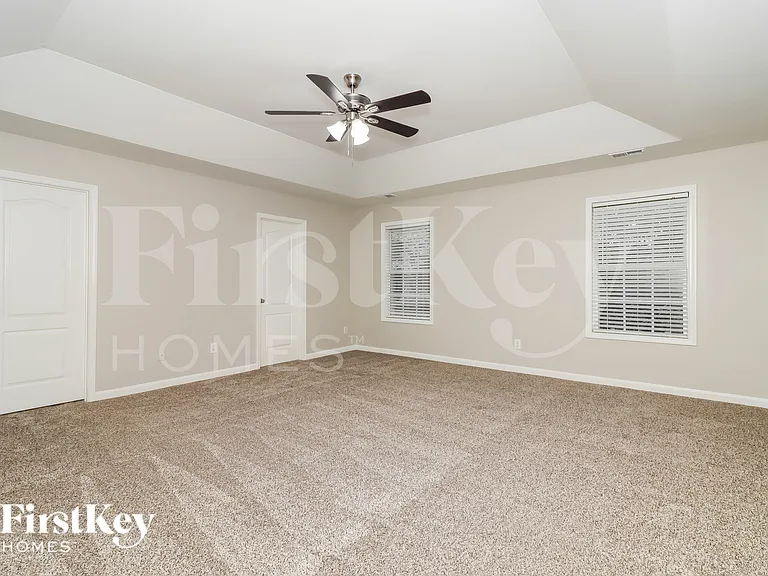 528 Valleyside Dr — Photo 9