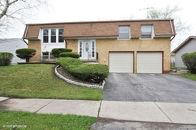 1st image of 17720 Country Club Ln