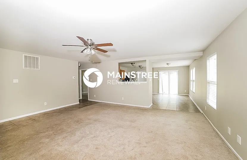 5458 Fairway Forest Dr — Photo 3