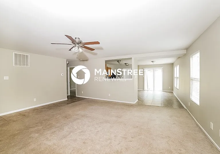 5458 Fairway Forest Dr — Photo 3