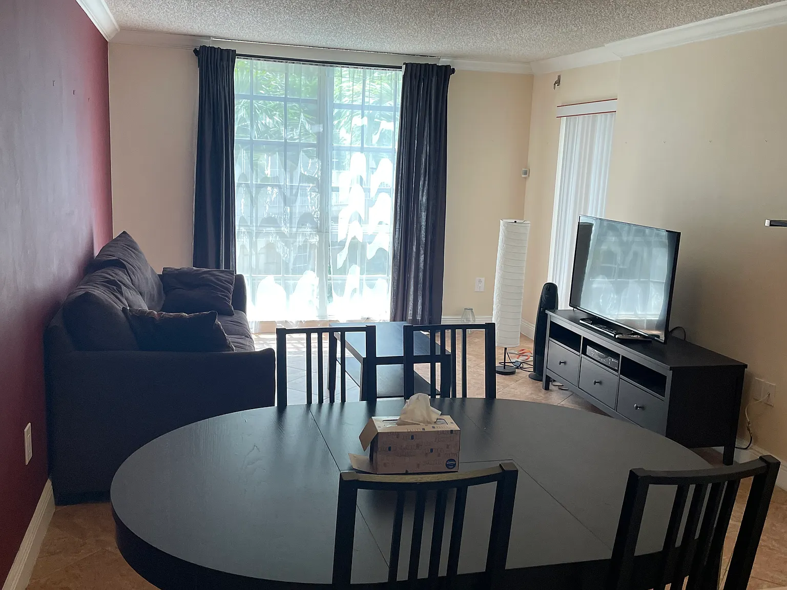 2 bed, 840 sqft, $3,000 — Photo 2