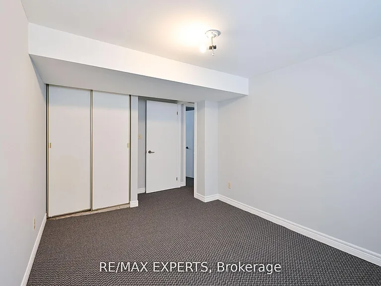 24 Loney Ave #LOWER — Photo 8