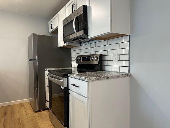 3rd image of 319 Park St APT 8
