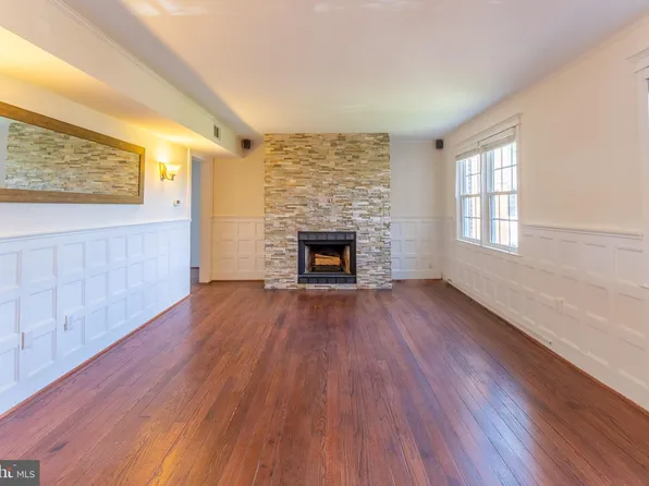 2902 13th Rd S APT 202, Arlington, VA 22204