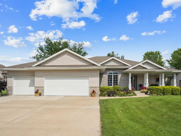 4104 Carlton Dr, Cedar Falls, IA 50613