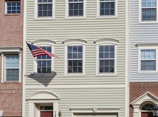 7990 Avery Park Ct, Alexandria, VA 22306
