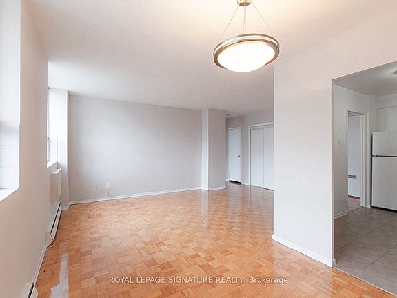 2nd image of 525 Eglinton Ave E #601