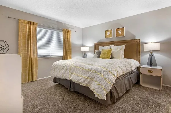 City Summit Apartments — Photo 18