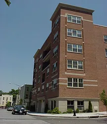 Rented by Realty Advisors Group