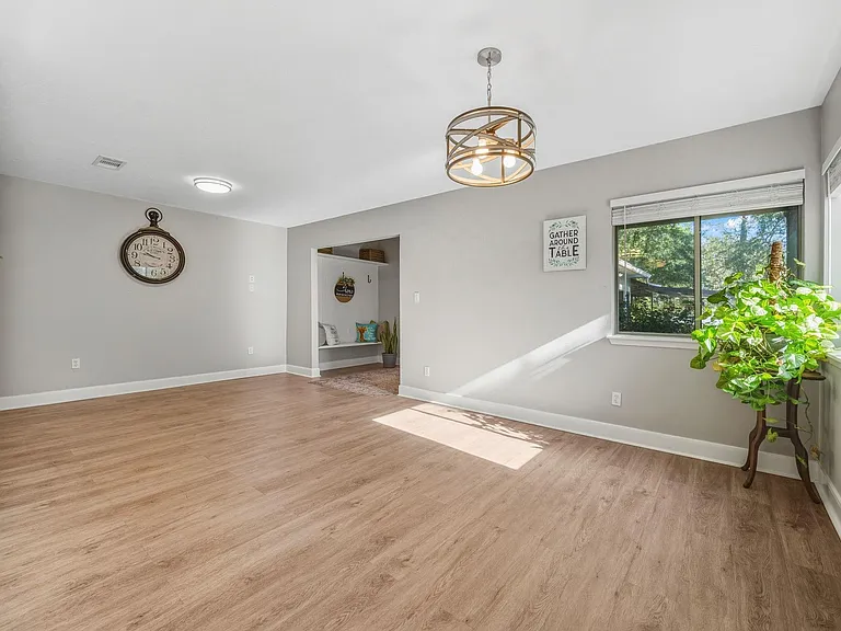 141 White Oak Cir — Photo 10