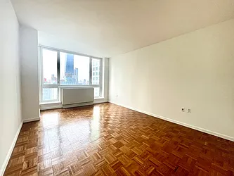 Rented by Addison Property Group