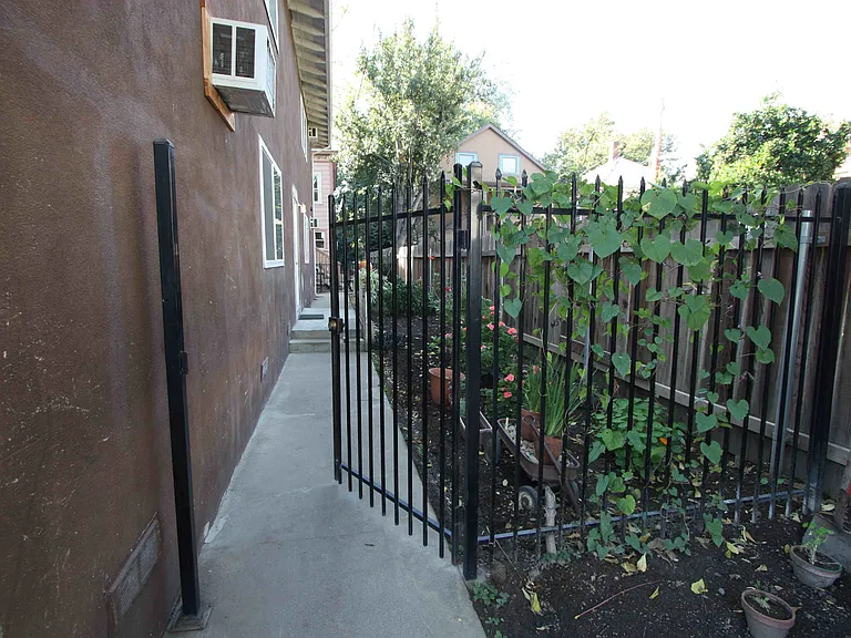 415 T St #2 — Photo 12