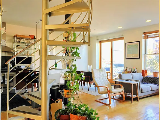 Rented by Matthew Gros-Werter, LREB  | media 2