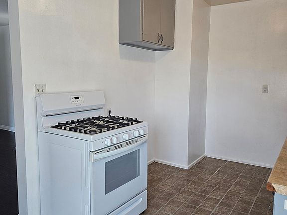 5th image of 42 S Berkeley Ave APT 4