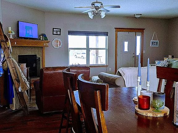 Din looking into living room