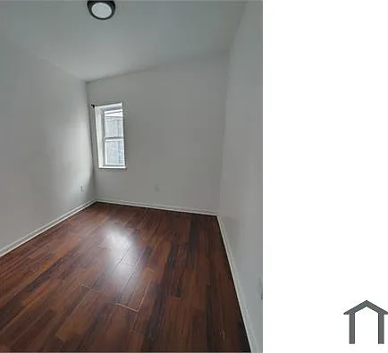 1321 E Biddle St — Photo 4