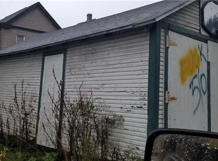 512 McKinley Ave, East Vandergrift, PA 15629