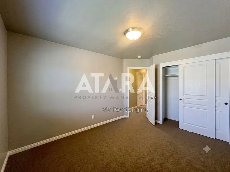 5285 W Hampstead Ln — Photo 31