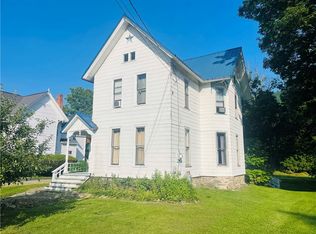 176 S Main St, Naples, NY 14512