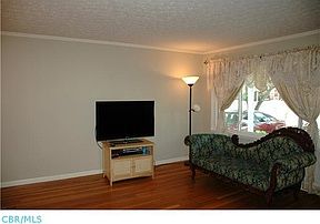 4th image of 406 Franklin Ct