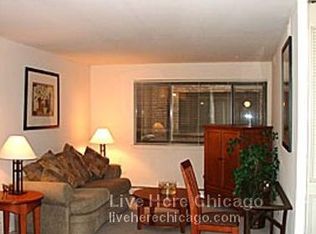 527 W Deming Pl #327, Chicago, IL 60614