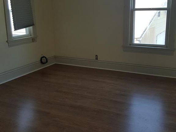 5th image of 18 Riverview St #2