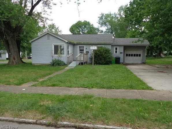 519 W Oak St, Orrville, OH 44667