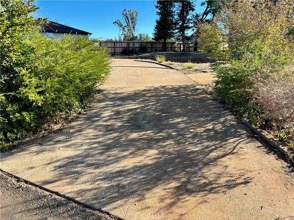 696 Camellia Dr, Paradise, CA 95969