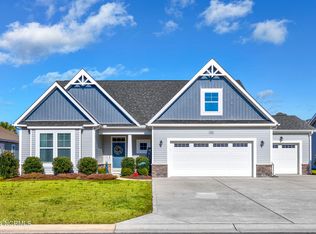 696 E Chatman Dr NW, Calabash, NC 28467