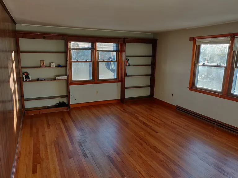 4 Carlson Ct #2 — Photo 3