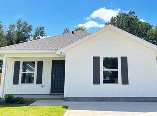 2537 Sutton Place Dr, Cantonment, FL 32533
