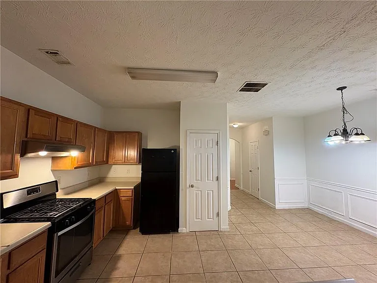 2485 Emma Way — Photo 6
