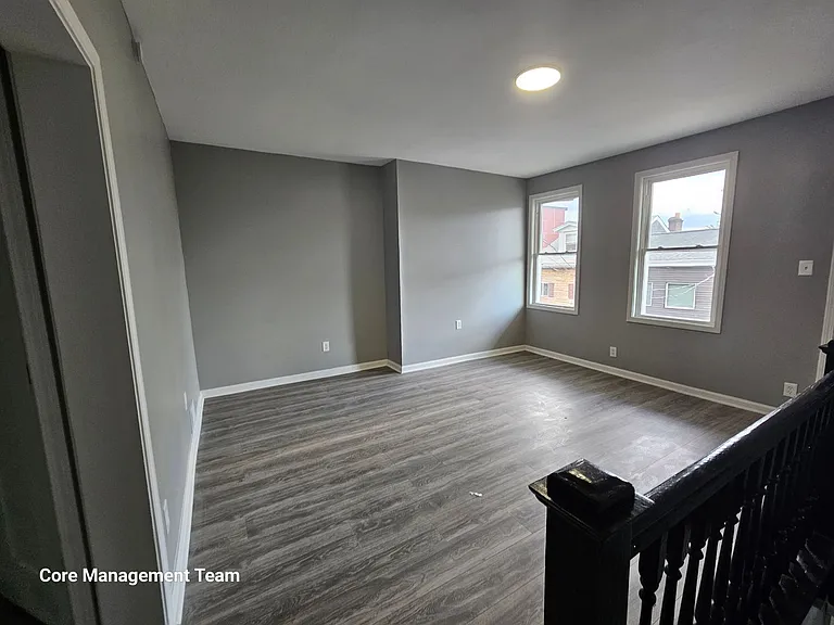 2624 Stella St — Photo 5