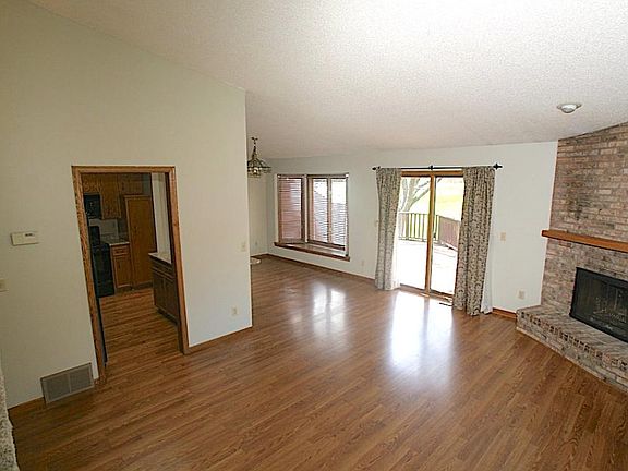 3rd image of 13351 Morgan Ave S