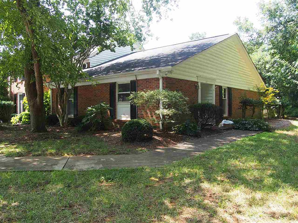 1st image of 174 Buckstone Ln