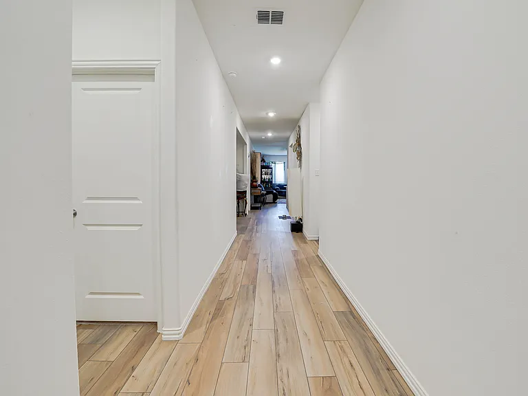 2116 Okeefe Ct — Photo 2