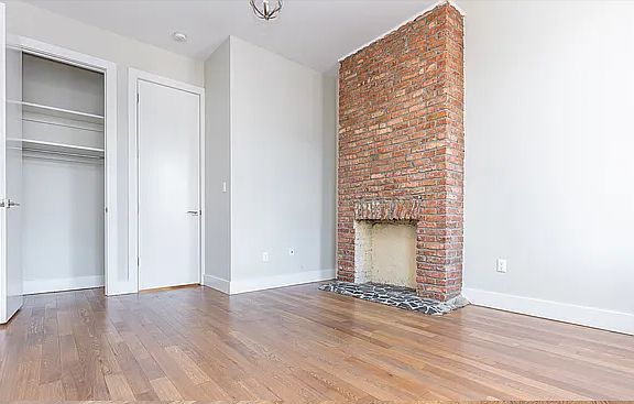 3rd image of 171 Jefferson St #3L