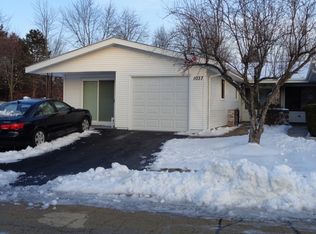 1037 Mohegan Ln, Schaumburg, IL 60193