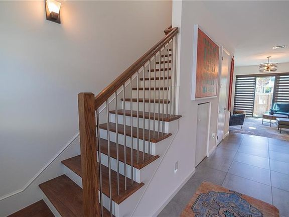 5th image of 3701 NE 13th Ave #1
