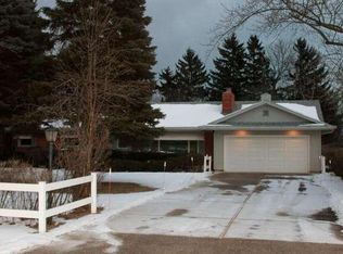 3239 Oakwood Dr, Racine, WI 53406