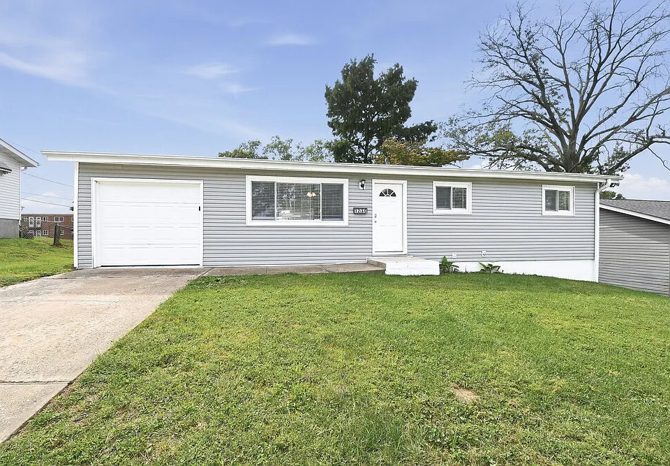 1230 Acredale Dr