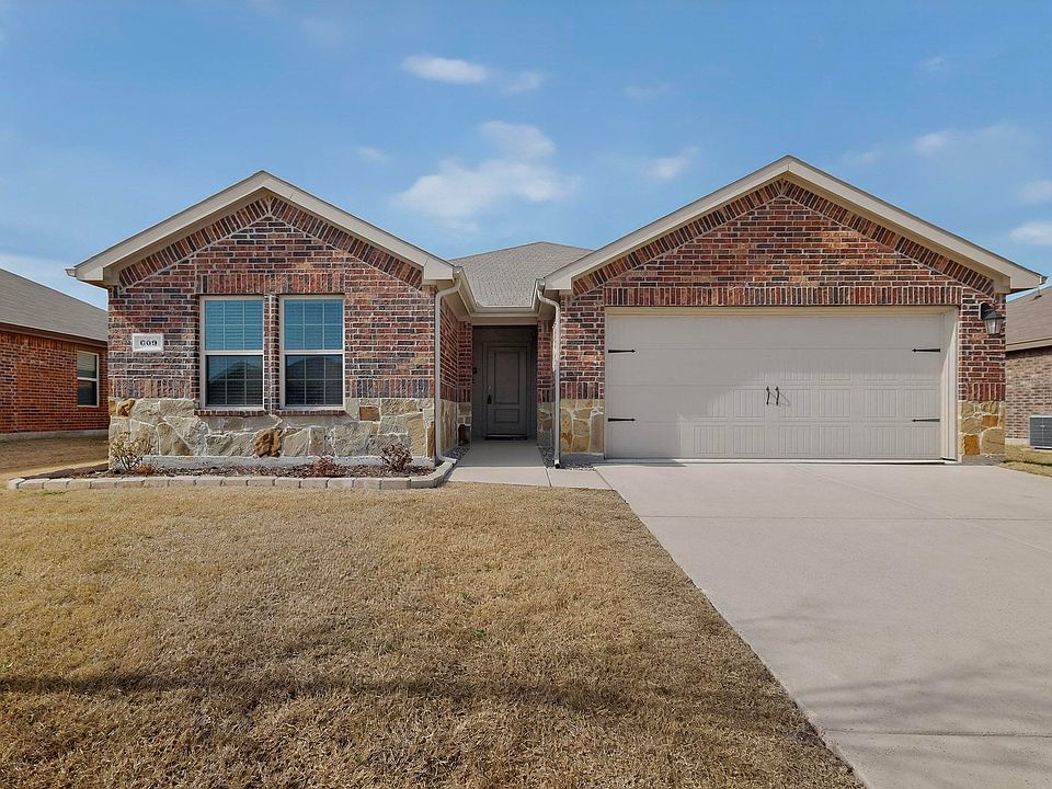 1st image of 609 Iron Hill Ln