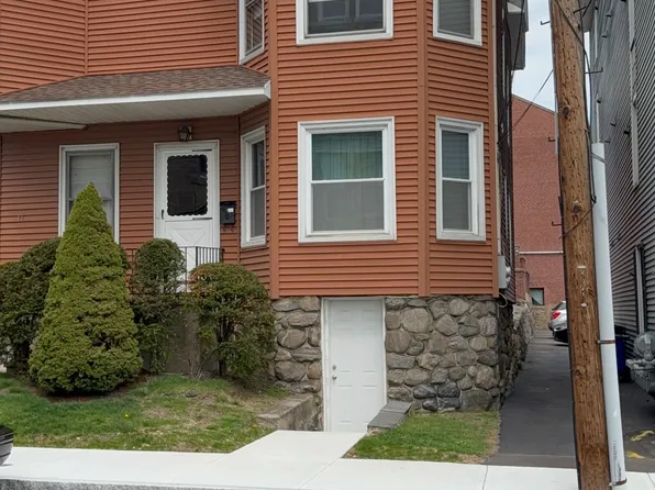 17 Park Pl #2, Naugatuck, CT 06770