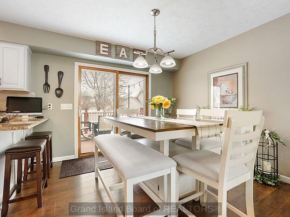5th image of 2522 Parkview Dr